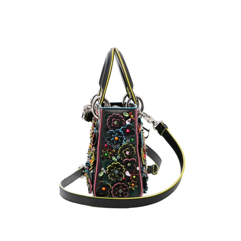 Dior Dior Flower Embroidered Bag (SHG-CjtZbT)