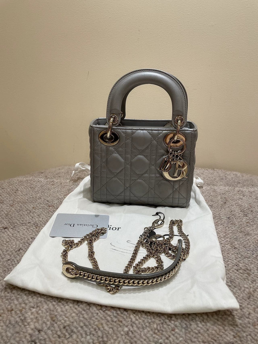 150626-bag-9 Dior three-panel pearlescent gray